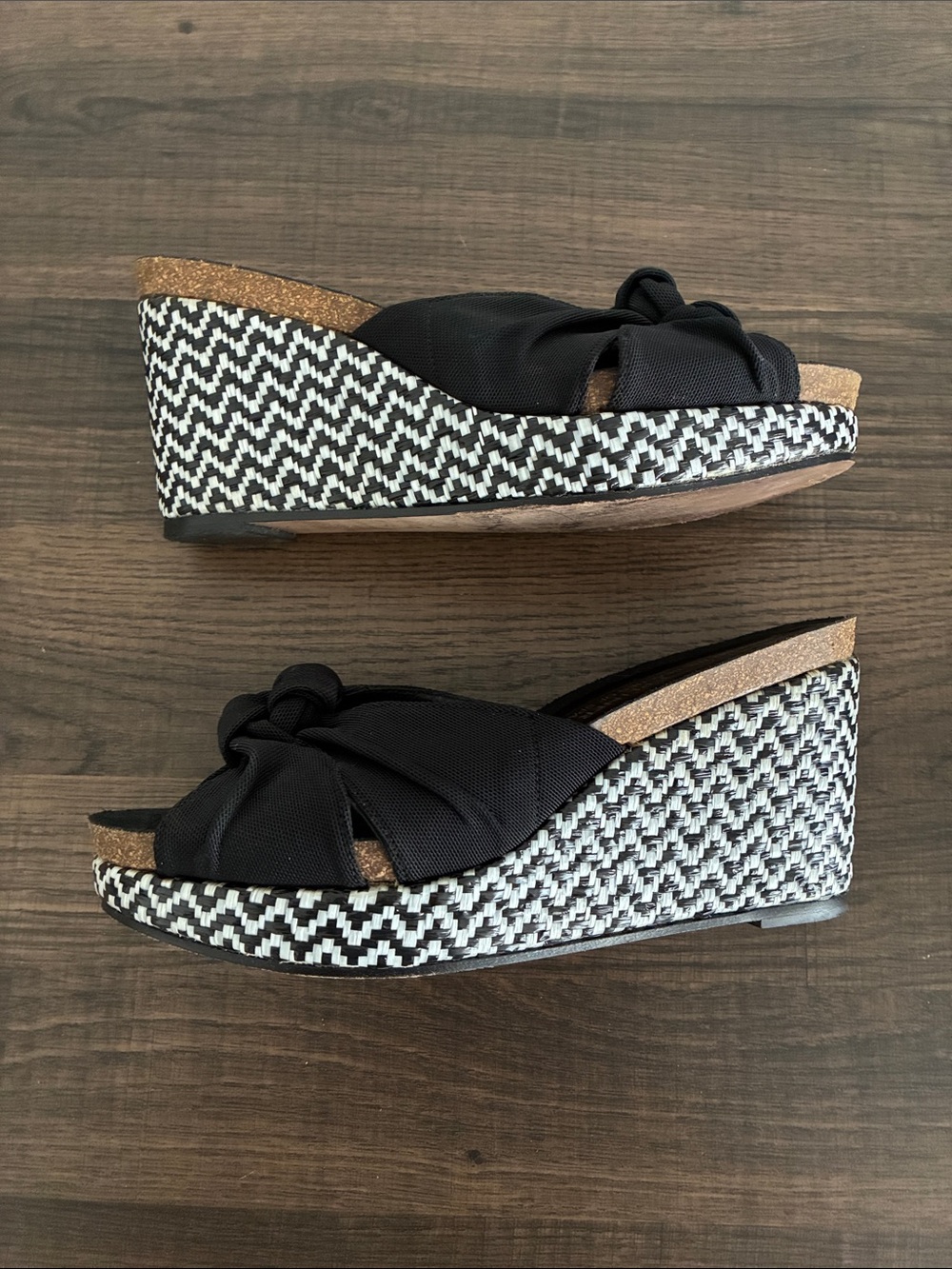 Donald J. Pliner Black & White Wedge Heel Sandals Slides